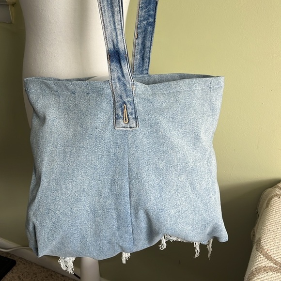 ♻️ Denim Upcycled open top long strap distressed denim tote bag - Picture 4 of 13
